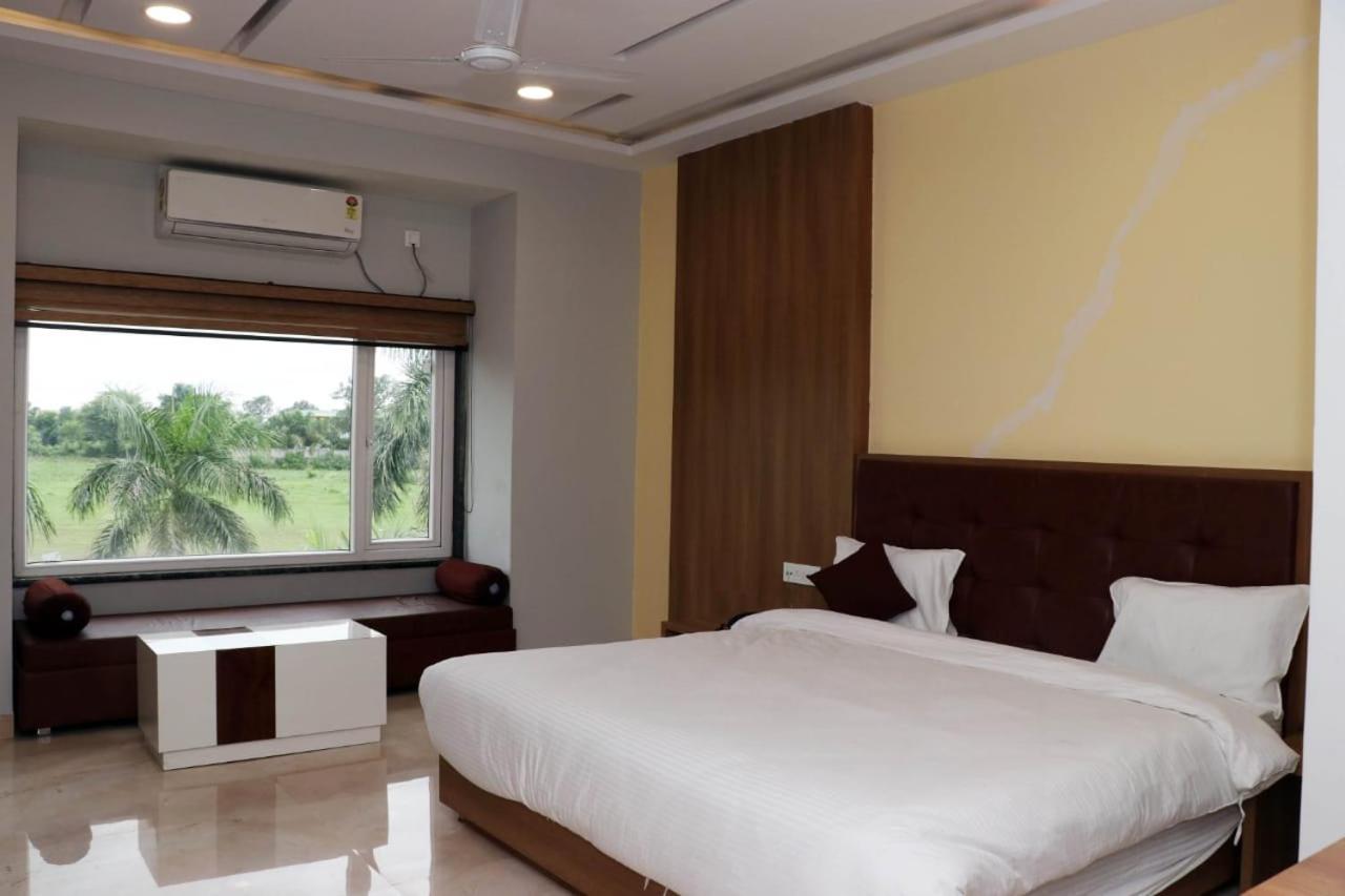 Hotel Savitri Signature Narsinghpur Exteriér fotografie