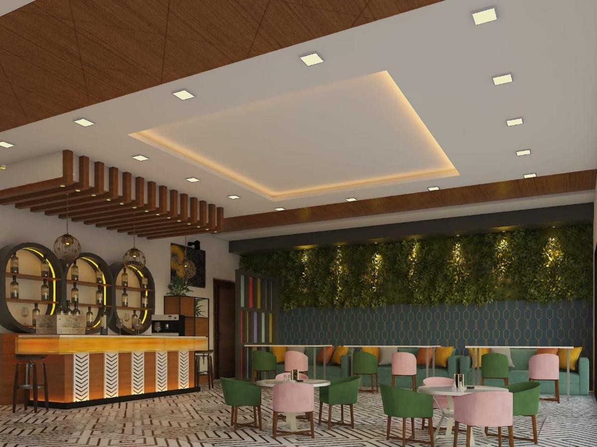 Hotel Savitri Signature Narsinghpur Exteriér fotografie